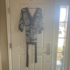 White House Black Market Black and White Tunic